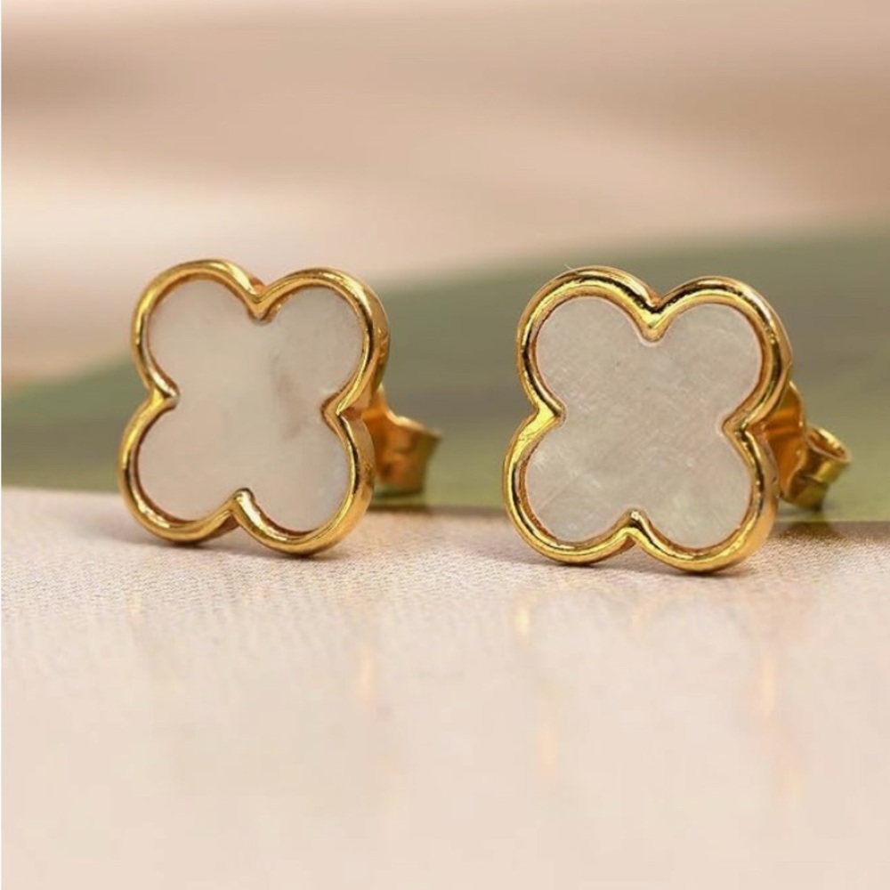 Clover earrings 925 sterling Silver- Mother pearl 14k Gold-Plated Stud Earrings.